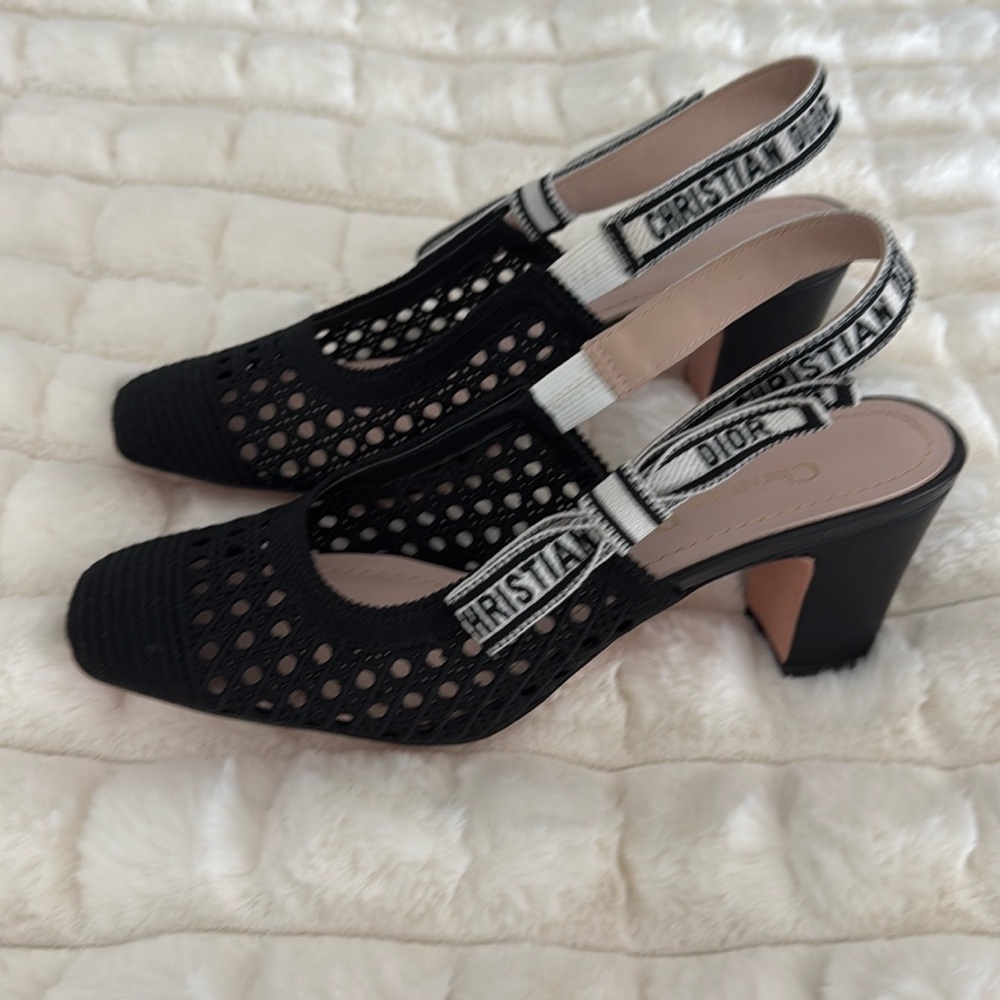 Black sling back shoes 3 in heels